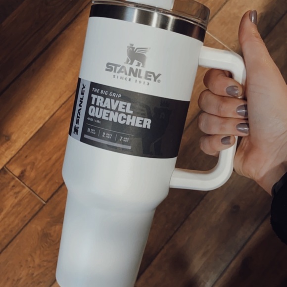 ❗️SOLD❗️Stanley Adventure Quencher Travel Tumbler - Picture 2 of 6
